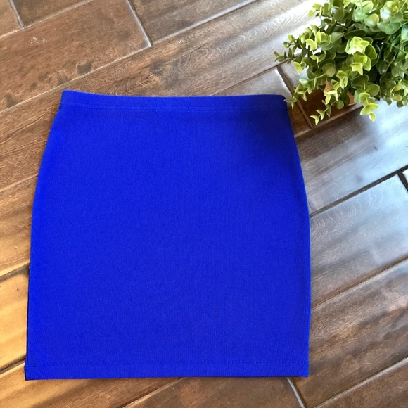 [Forever 21] A Line Mini Skirt - Picture 3 of 4